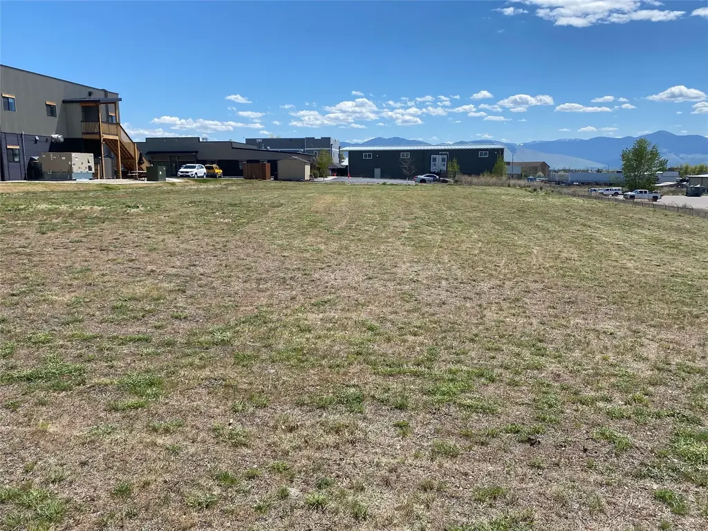 Lot 7 W Harrier, Missoula