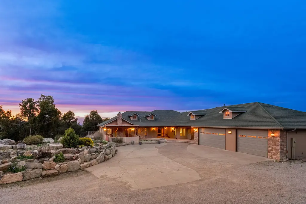 112 Sedillo Canyon Road, Tijeras