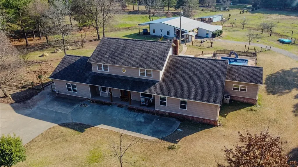 451 Glenwood Trail, Lamar