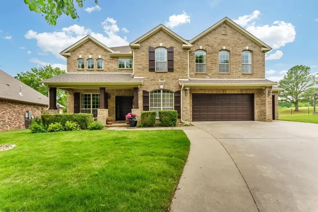 1661 S Coopers Cove Street, Fayetteville