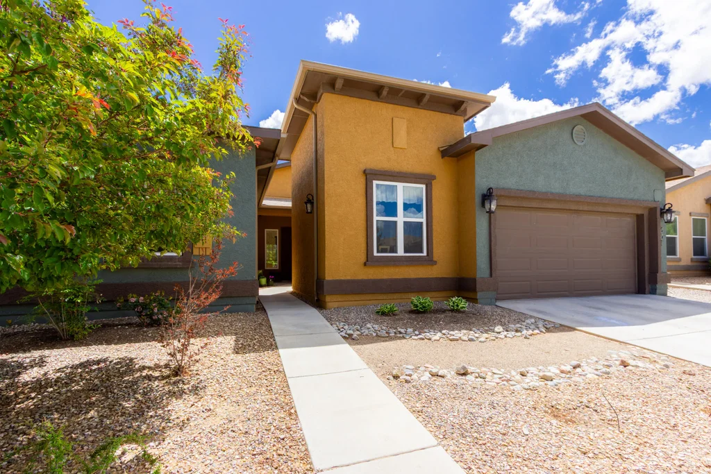 301 Zuni River Circle Sw, Los Lunas