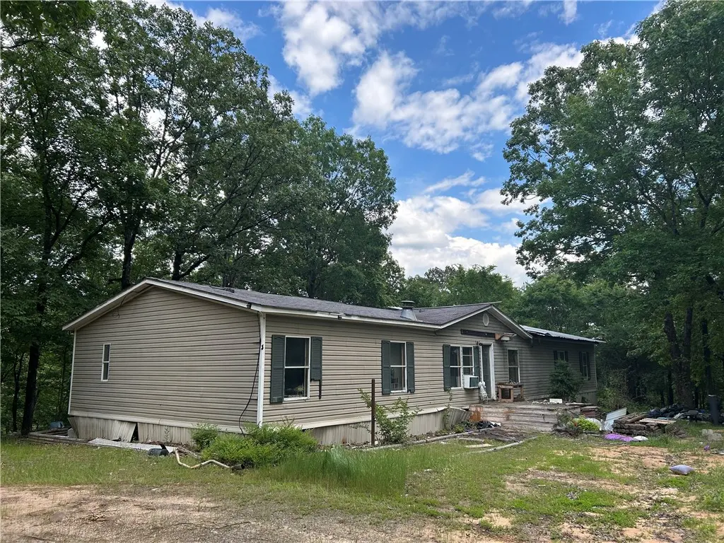 3983 Buck Mountain, Dover