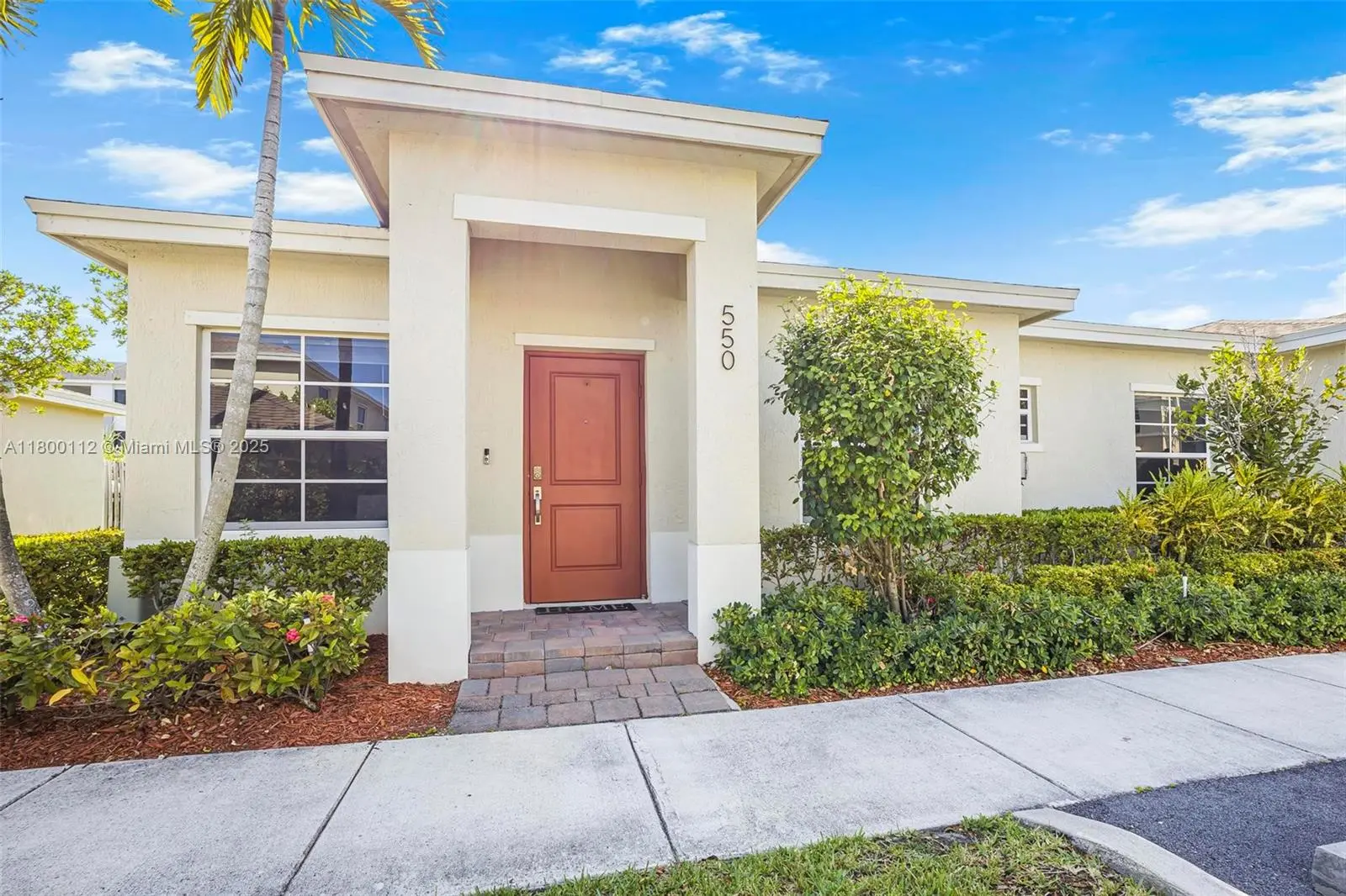 Photo of Listing #A11800112