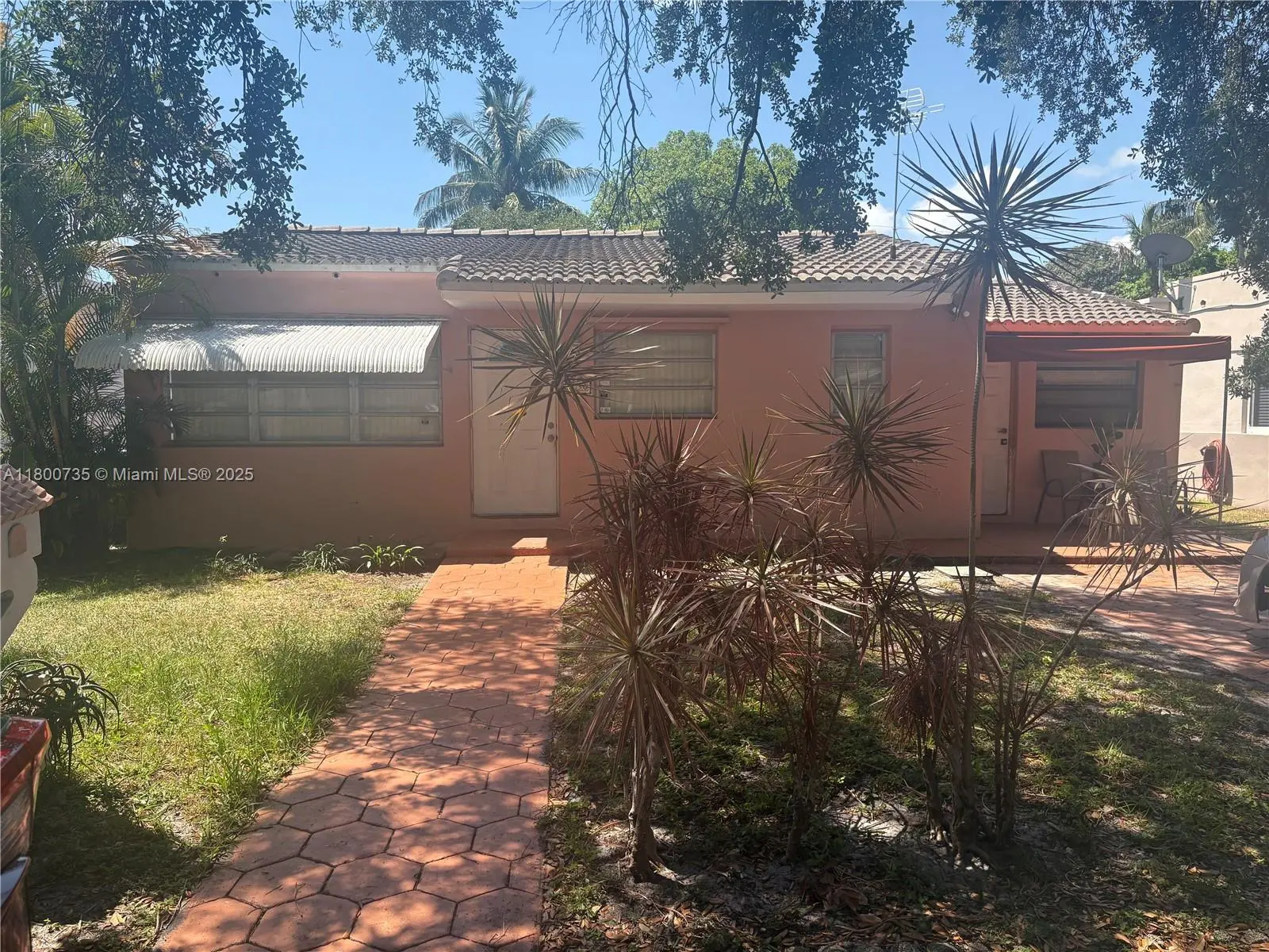 Photo of Listing #A11800735