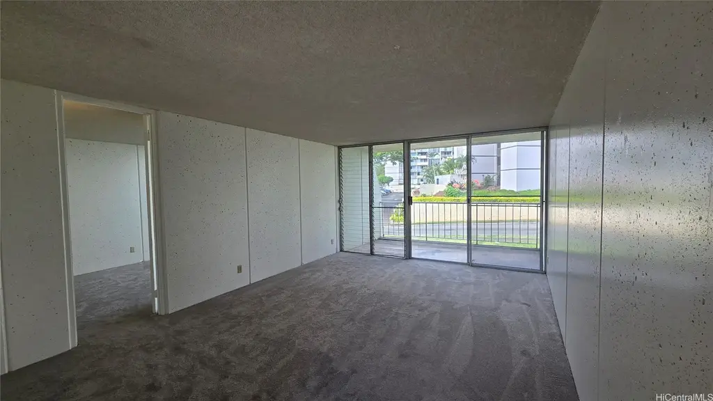 95-019 Waikalani Drive # B202, Mililani