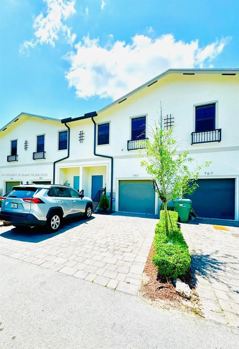 Photo of Listing #A11800561