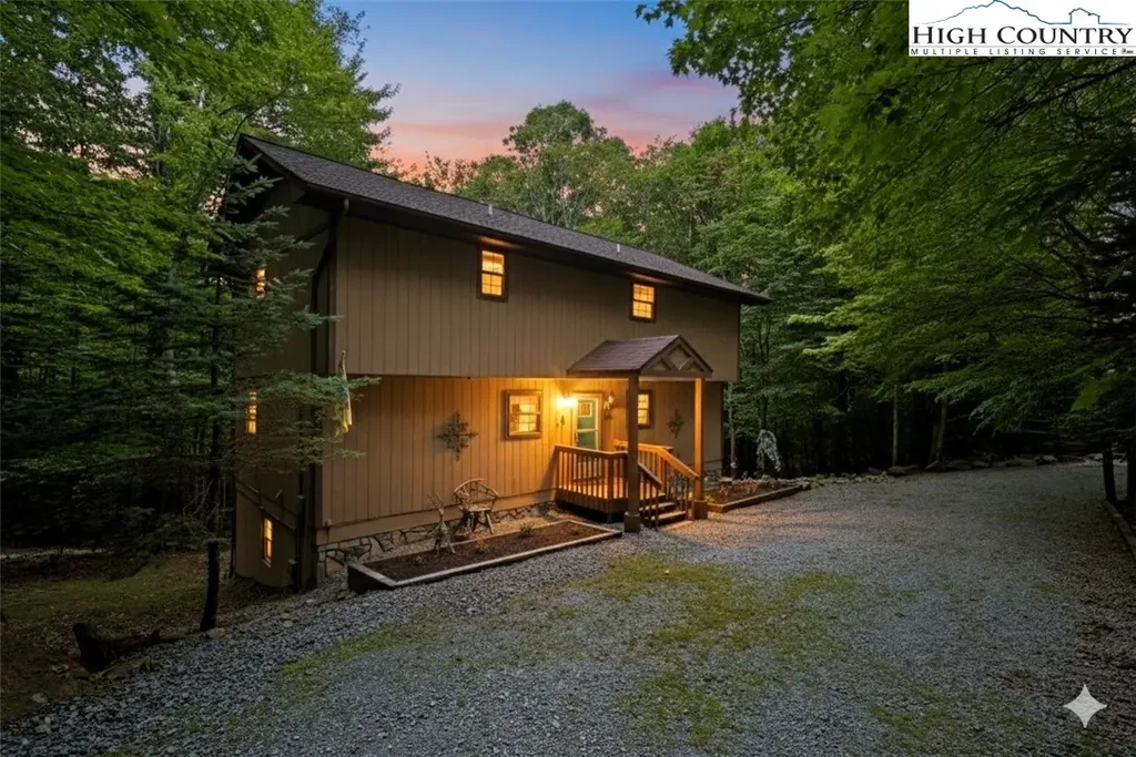 311 Pine Ridge Road, Beech Mountain