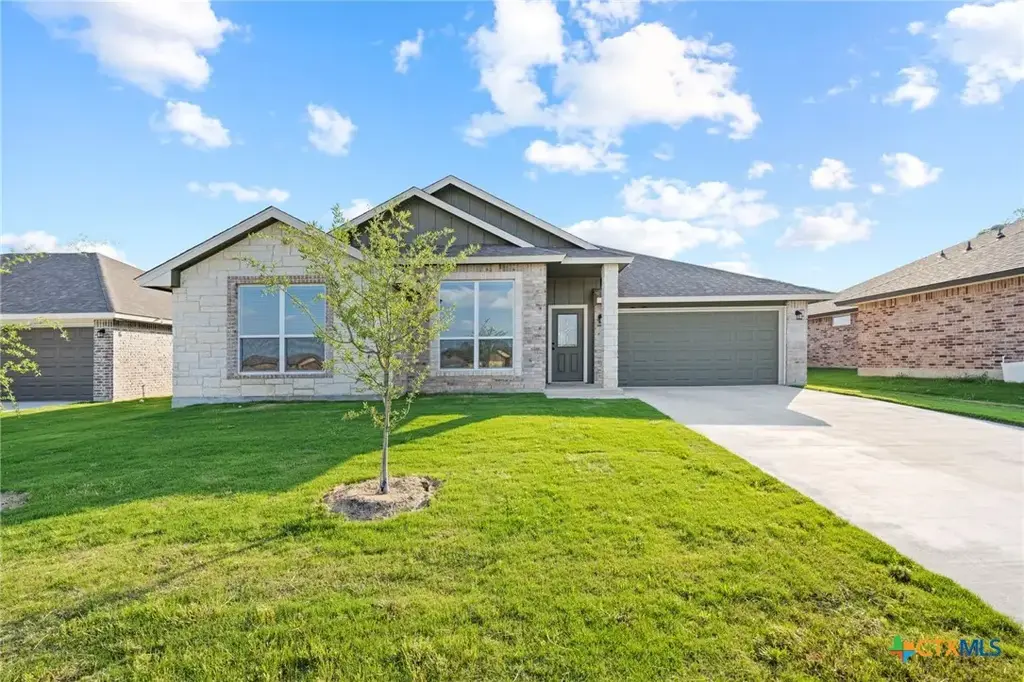 2528 Cowgirl Trail, Belton
