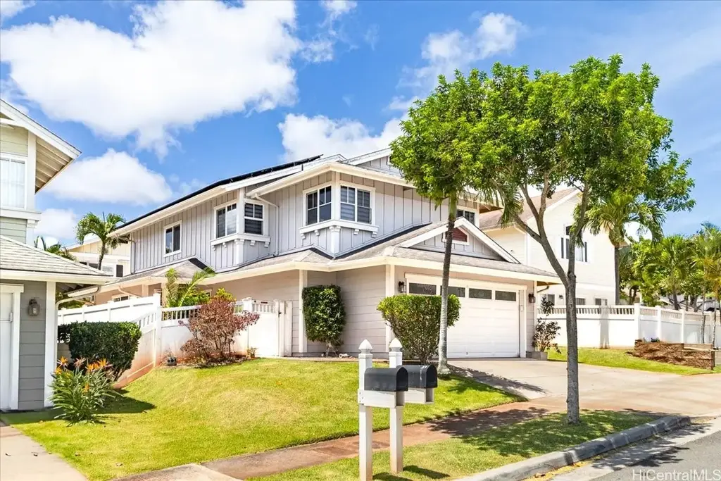 92-374 Palaulau Place # 90, Kapolei