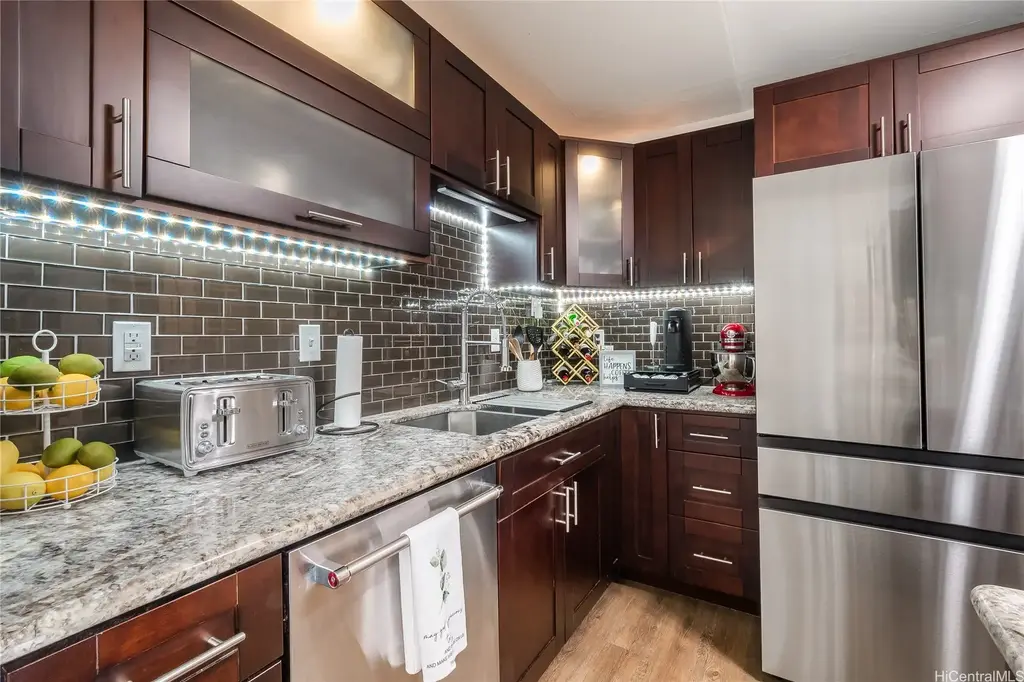 430 Keoniana Street # 202, Honolulu