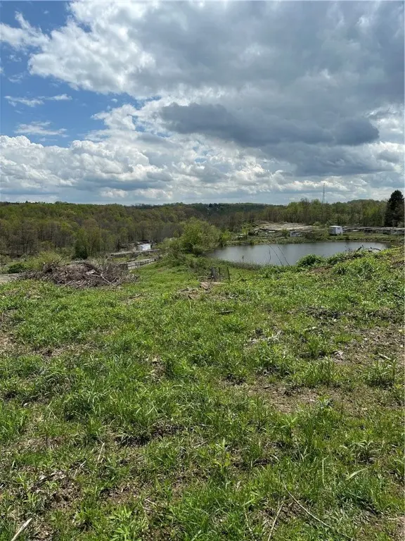 858 New Castle Road , Franklin