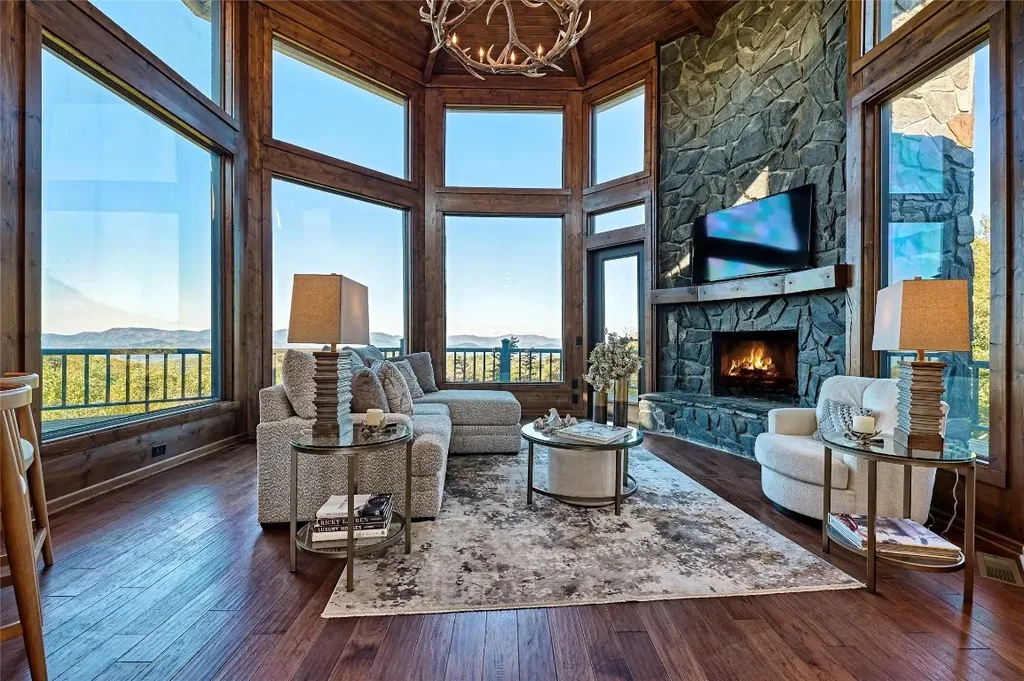 1241 King Gap Road, Highlands