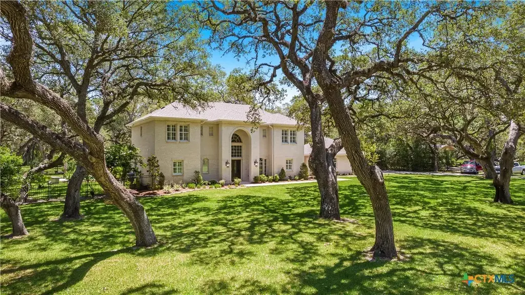 313 Treasure Oaks Road, Inez