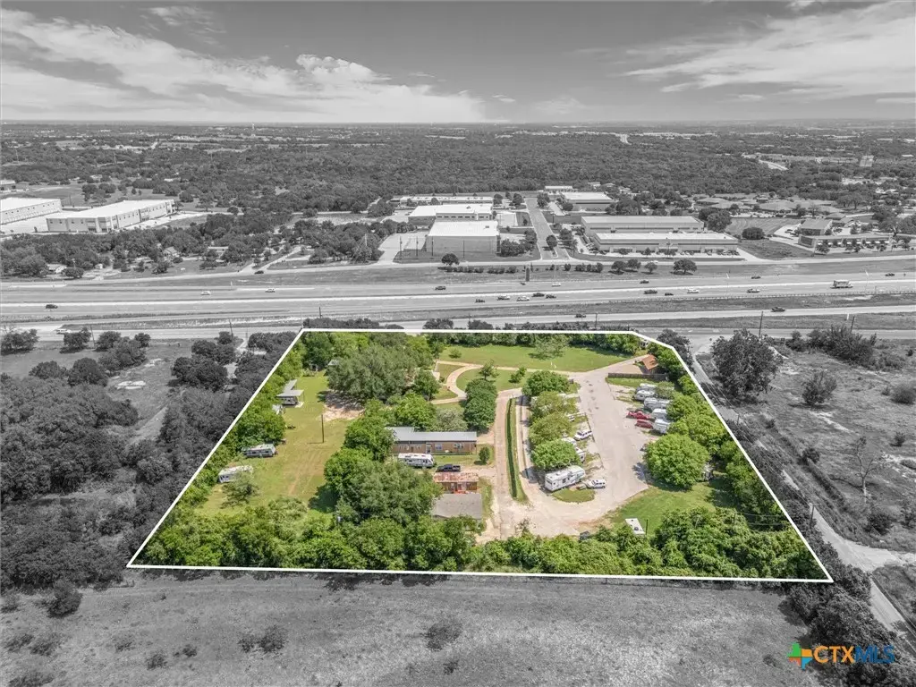 1498 Old Golf Course Road, Belton