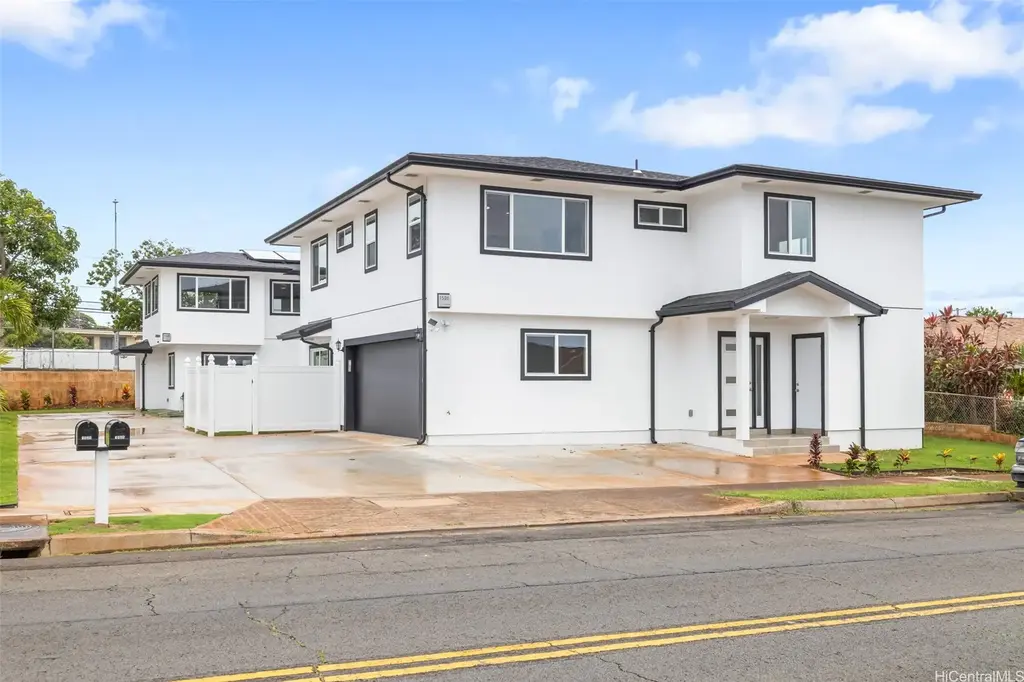 1526 Hooli Circle, Pearl City