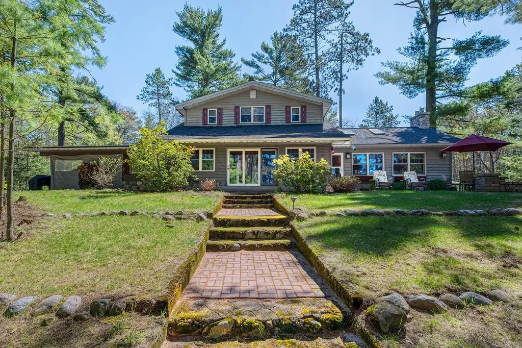 12901 Timber Lodge Ln, Manitowish Waters