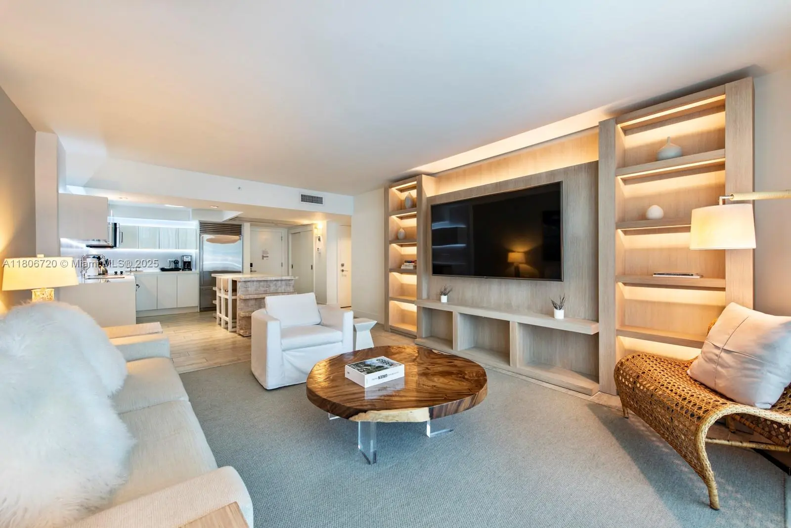 Photo of Listing #A11806720