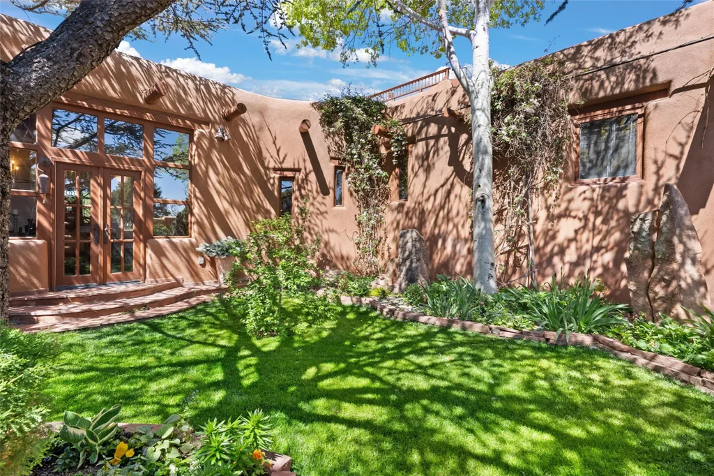 17 Tano West, Santa Fe