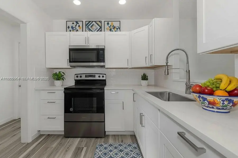 5141 W Oakland Park Blvd 210, Lauderdale Lakes