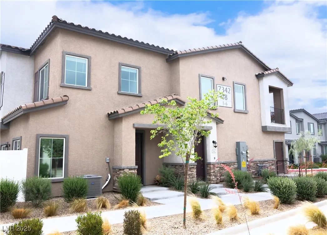 Photo of Listing #2684330