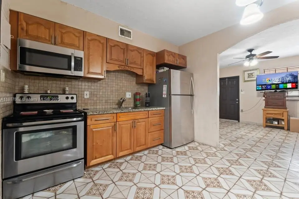 Photo of Listing #A11807862