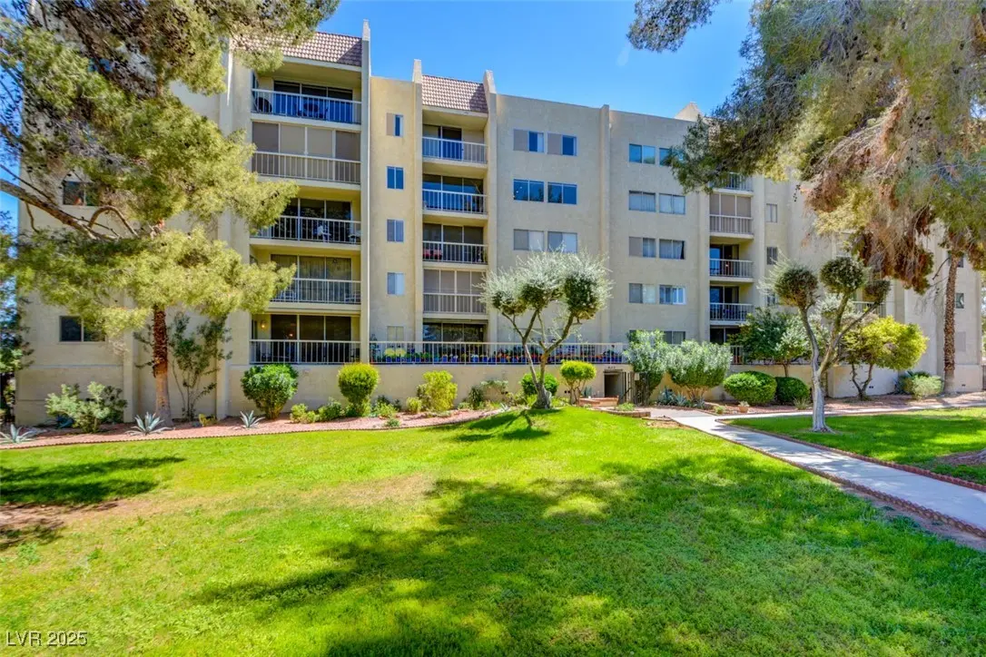 Photo of Listing #2684390