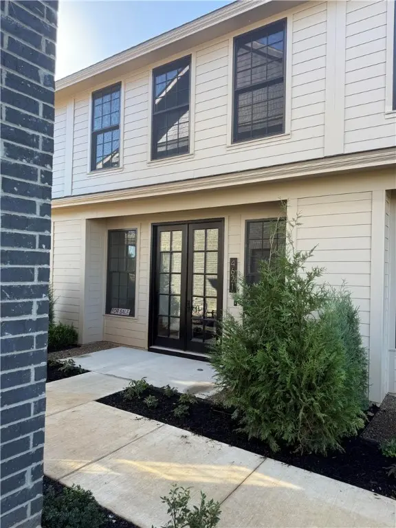 4621 S 47th Street, Rogers