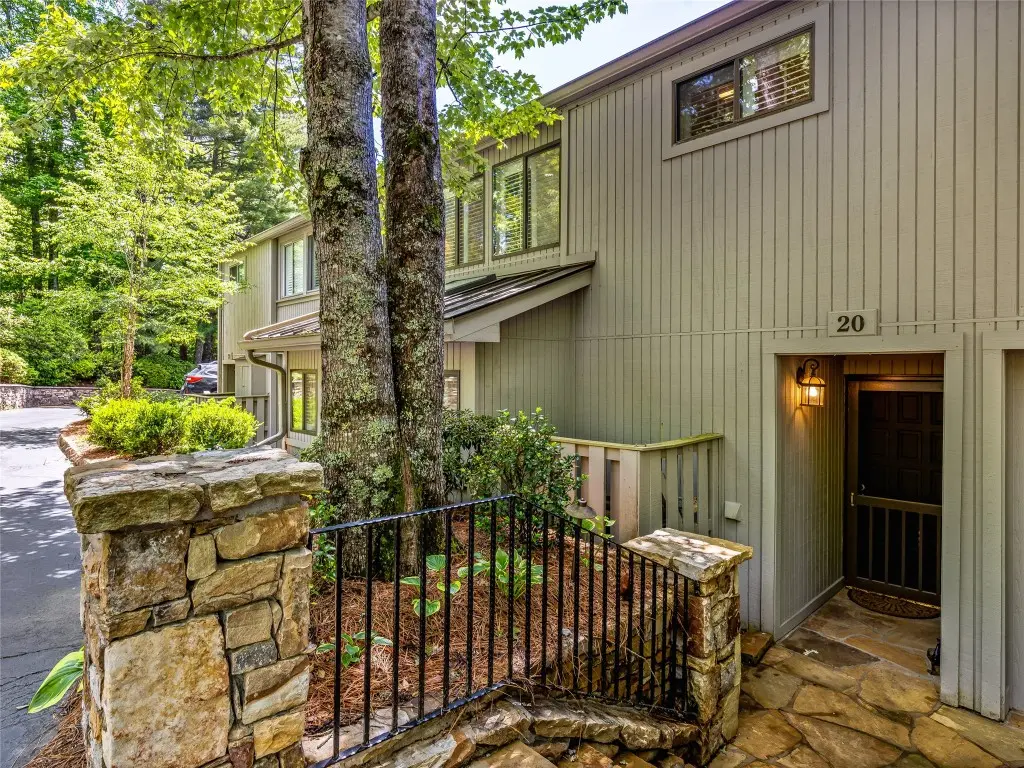 24 E Toxaway Shores 20, Lake Toxaway
