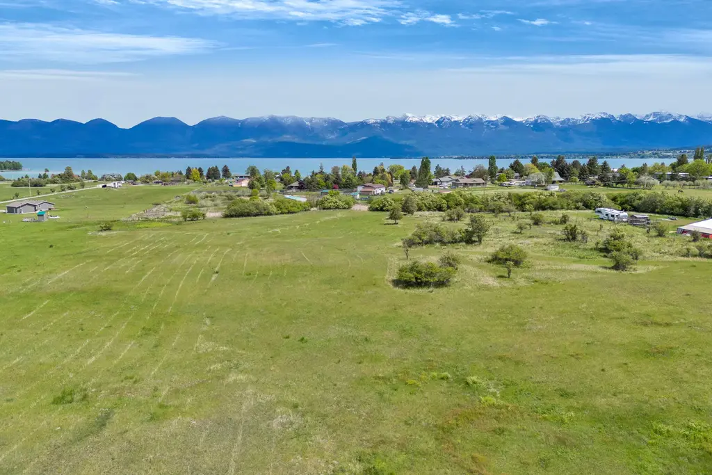 33562 Fox Road, Polson