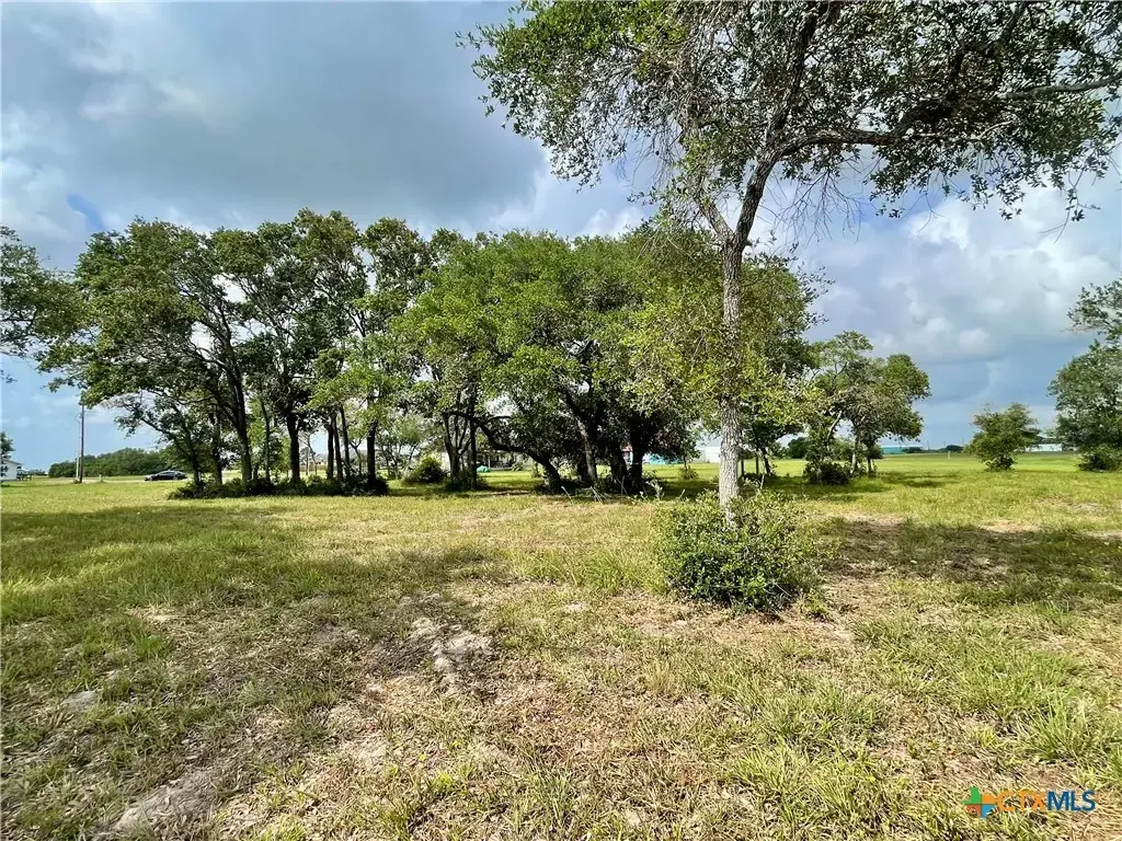 67 W Dewberry Lane, Seadrift