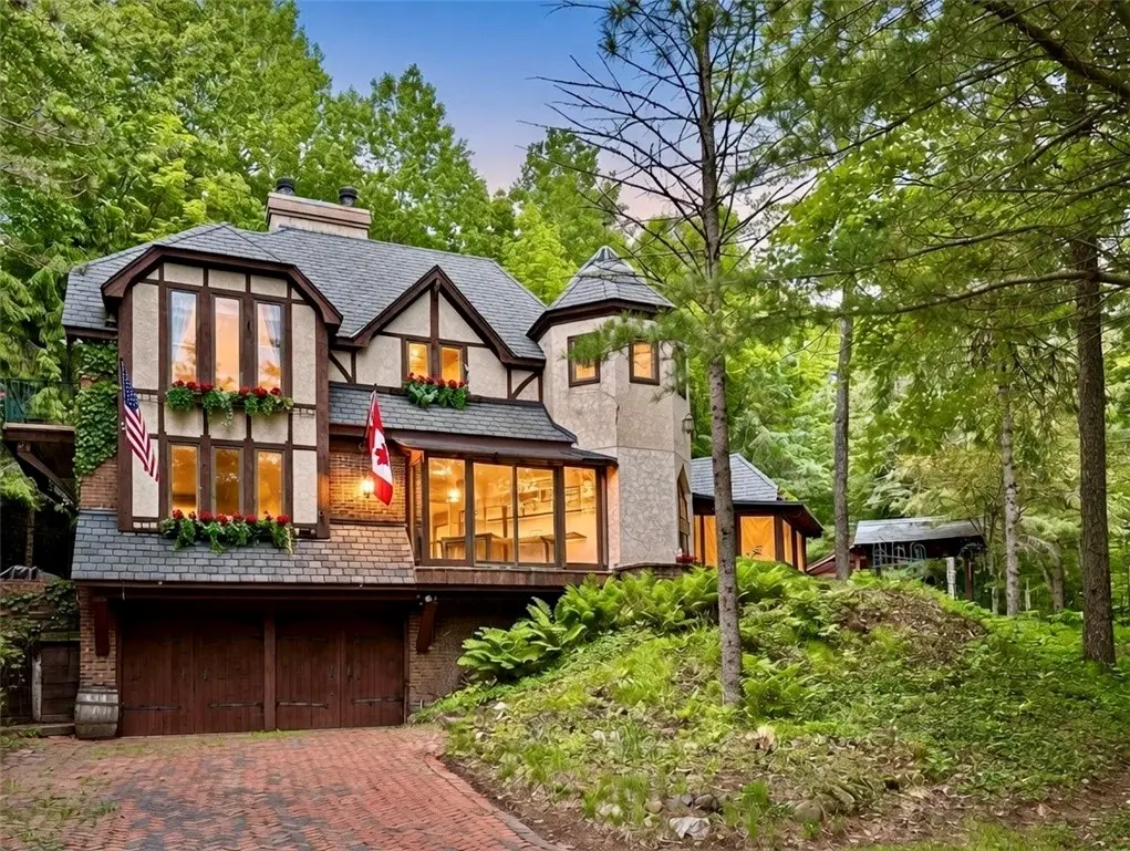 16680w Raining Tree Road, Stone Lake