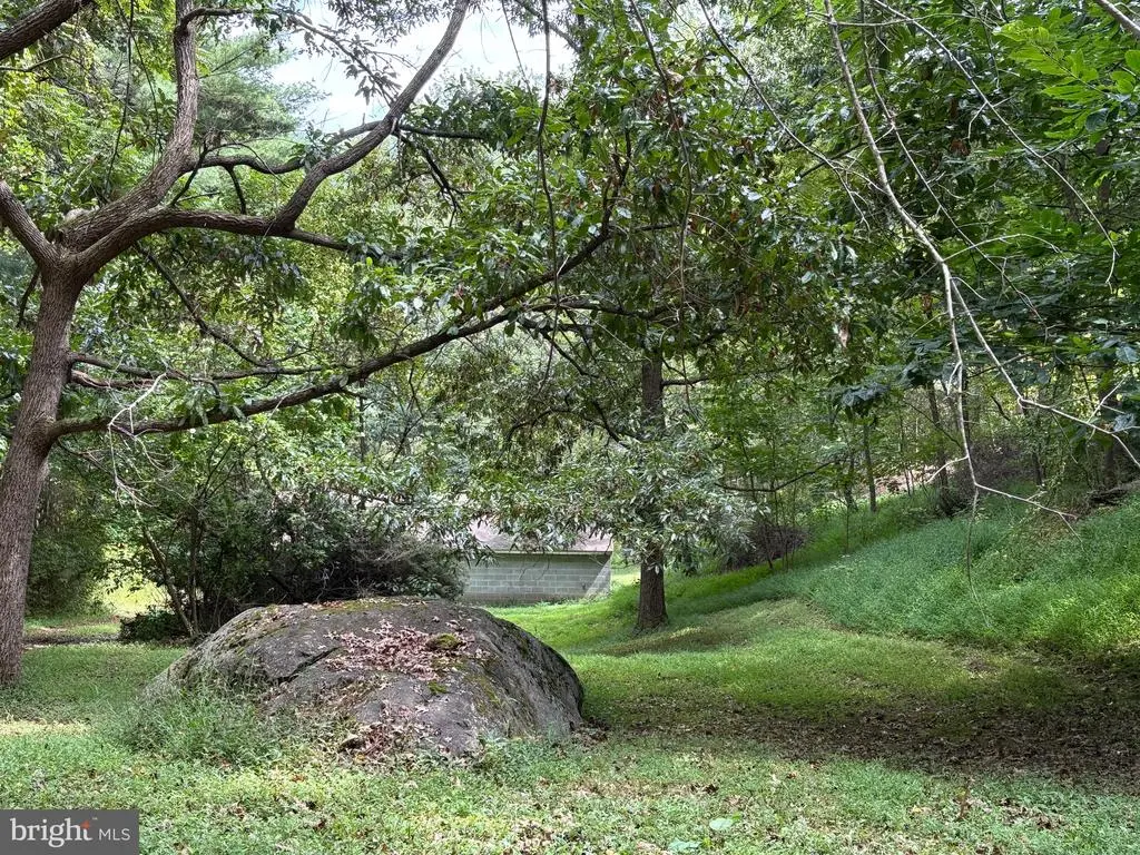 60 Mountain Breeze Ln, Syria