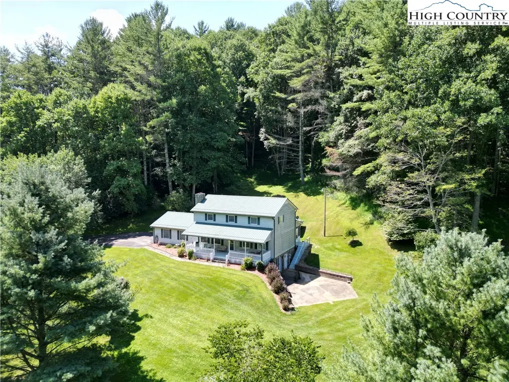 581 N. Fork New River Road, Lansing