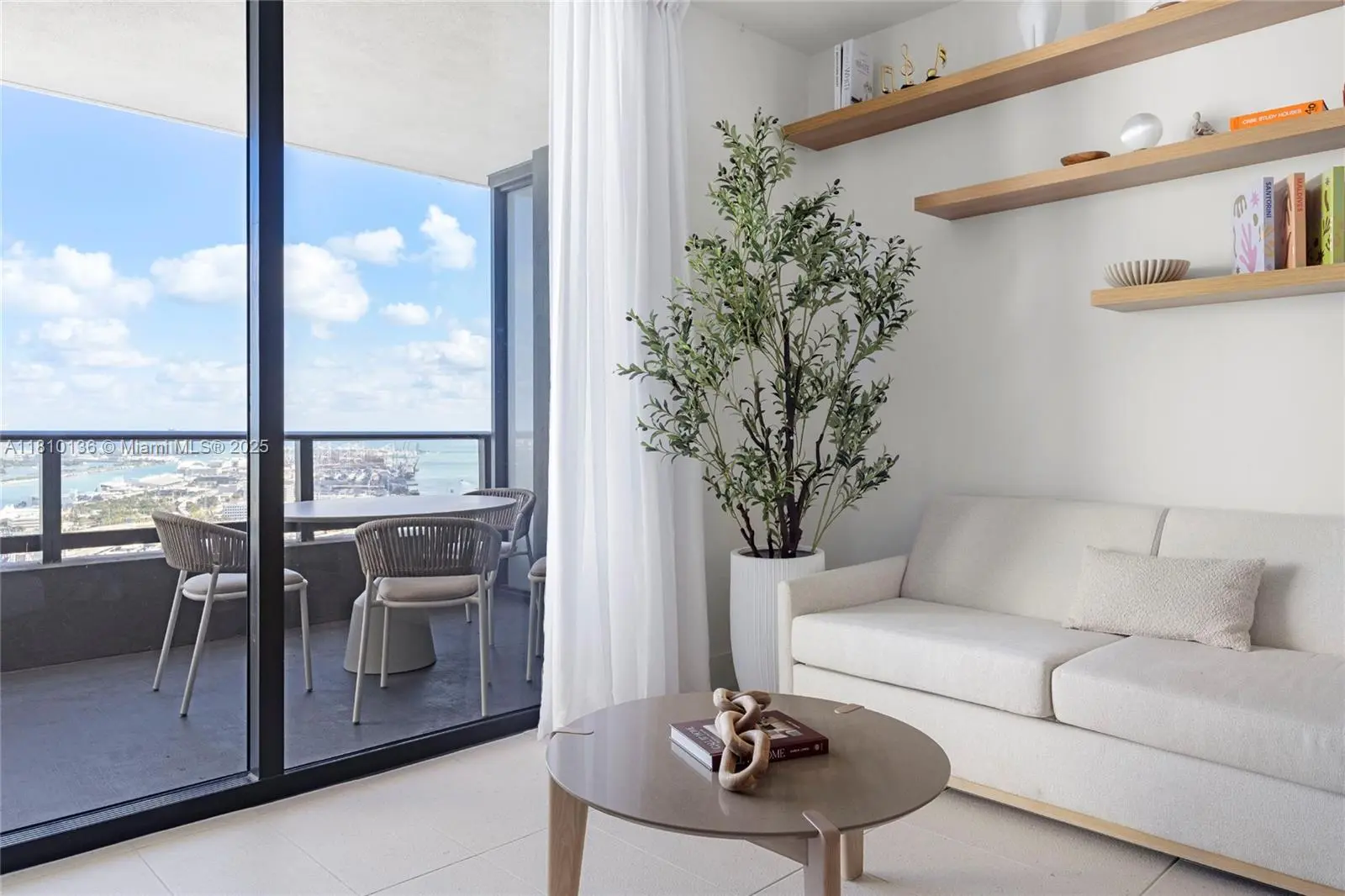 Photo of Listing #A11810136