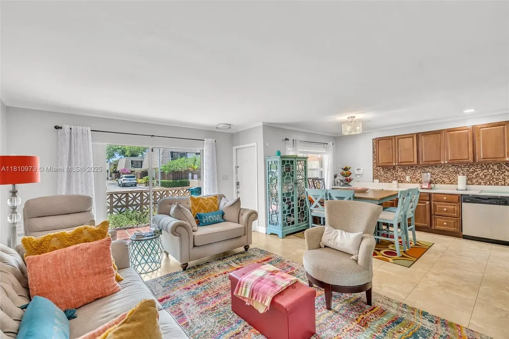 2316 Sw 81st Way 8, North Lauderdale