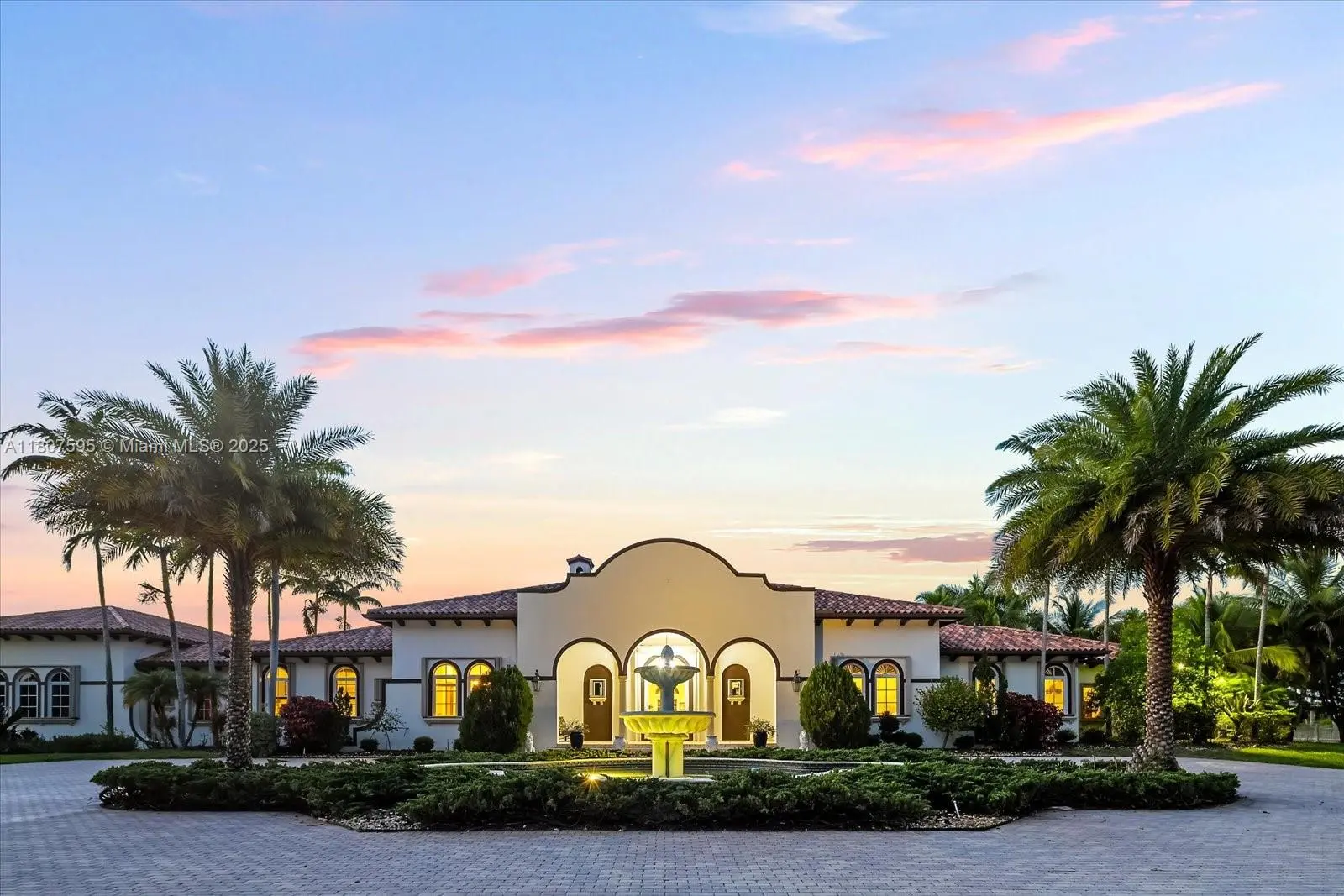 Photo of Listing #A11807595