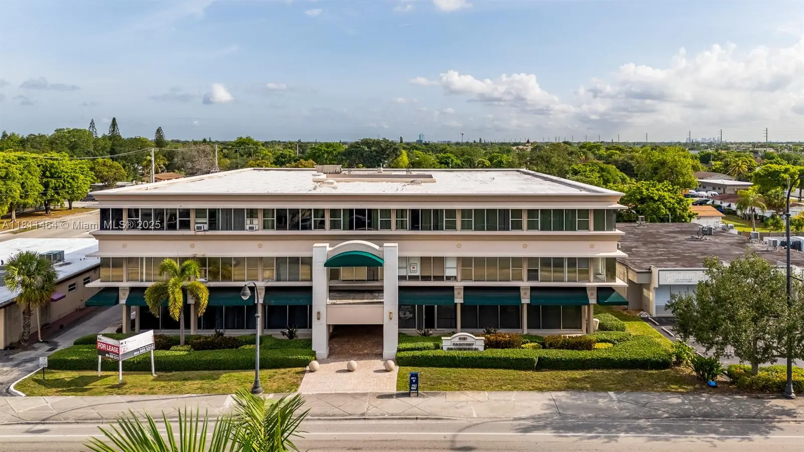 Photo of Listing #A11811464