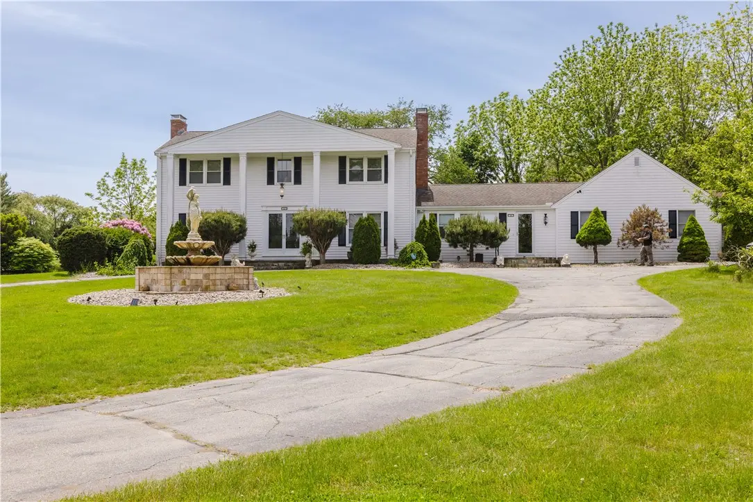 129 Lawrence Dr, Portsmouth