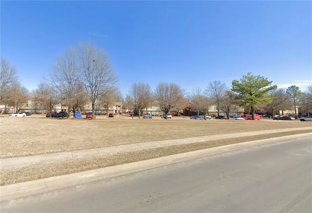 333 N Dixieland Road, Lowell