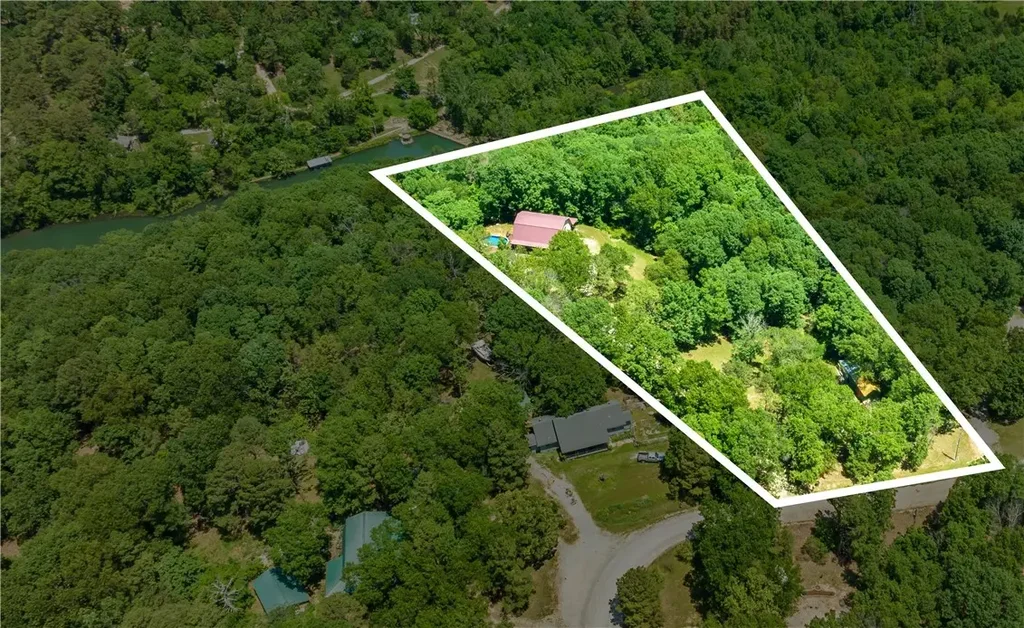 482 County Road 332, Eureka Springs