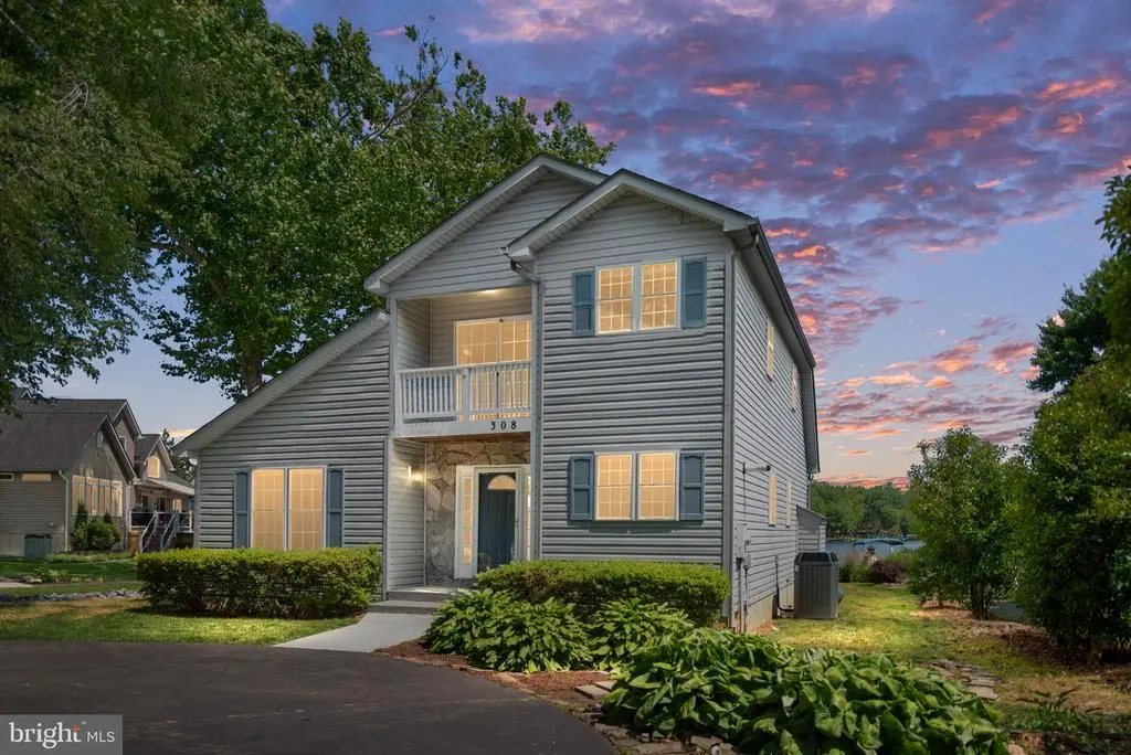 308 Harrison Circle, Locust Grove