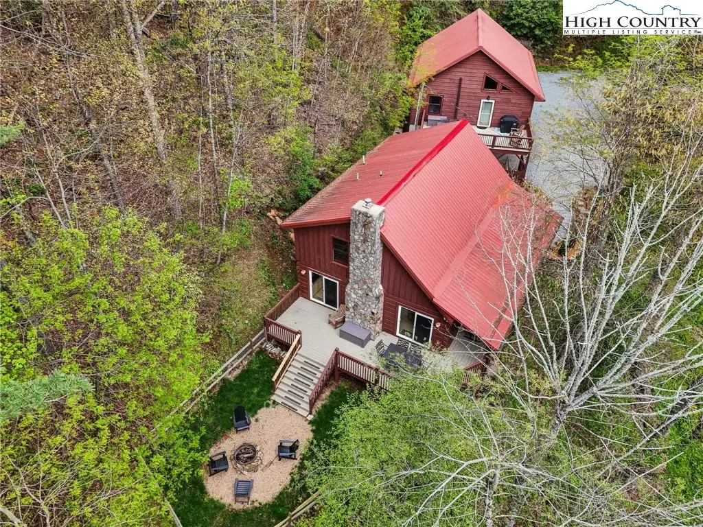 909 Niley Cook Road, Blowing Rock