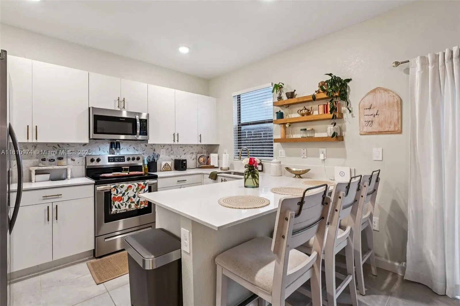 Photo of Listing #A11810974