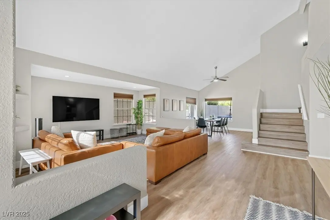 Photo of Listing #2688358