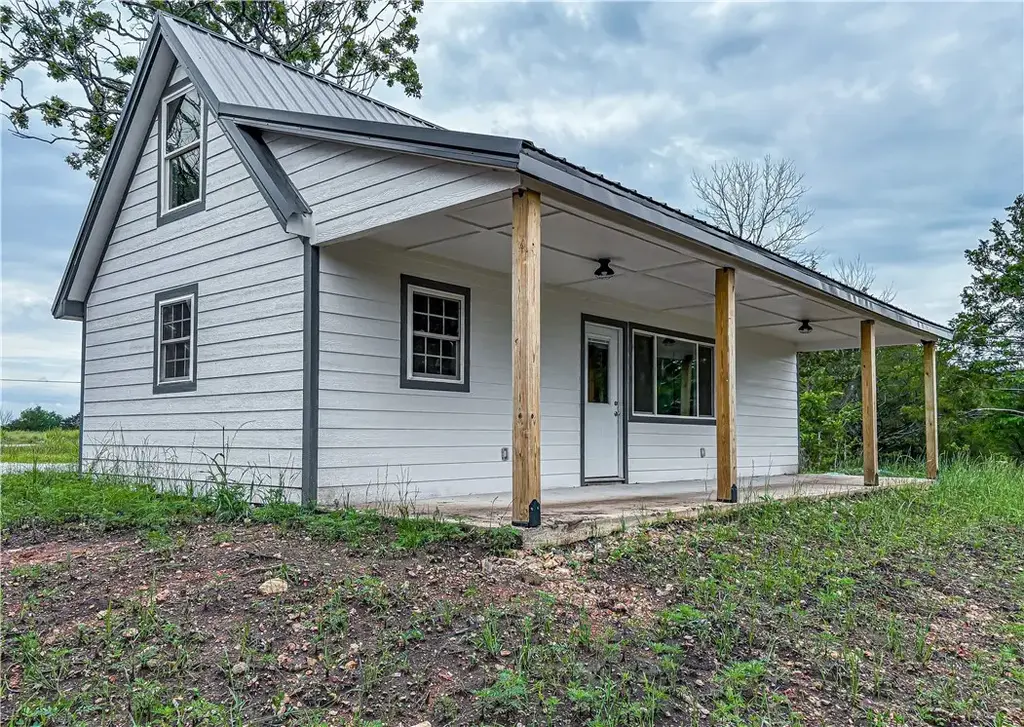5 Mc 2028, Yellville