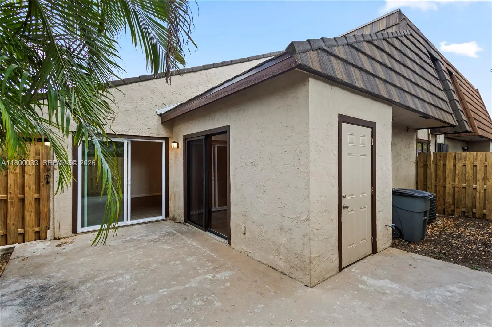 Photo of Listing #A11800033