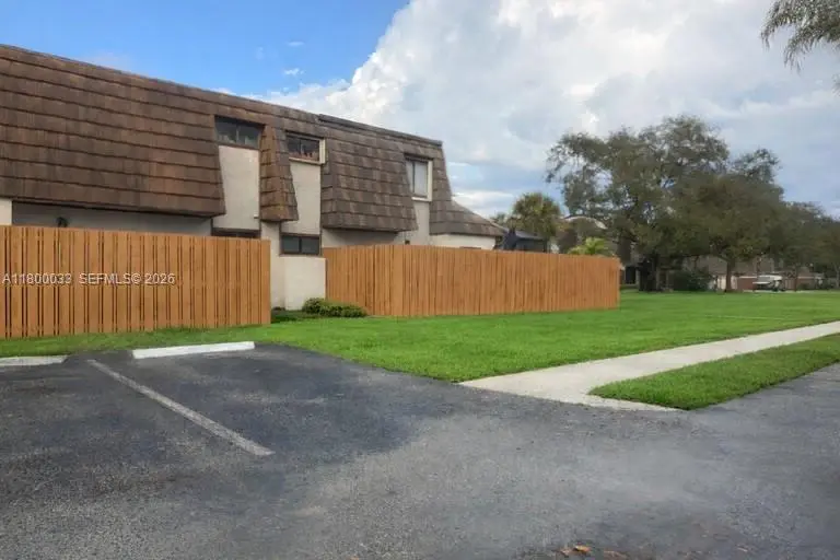 Photo of Listing #A11800033