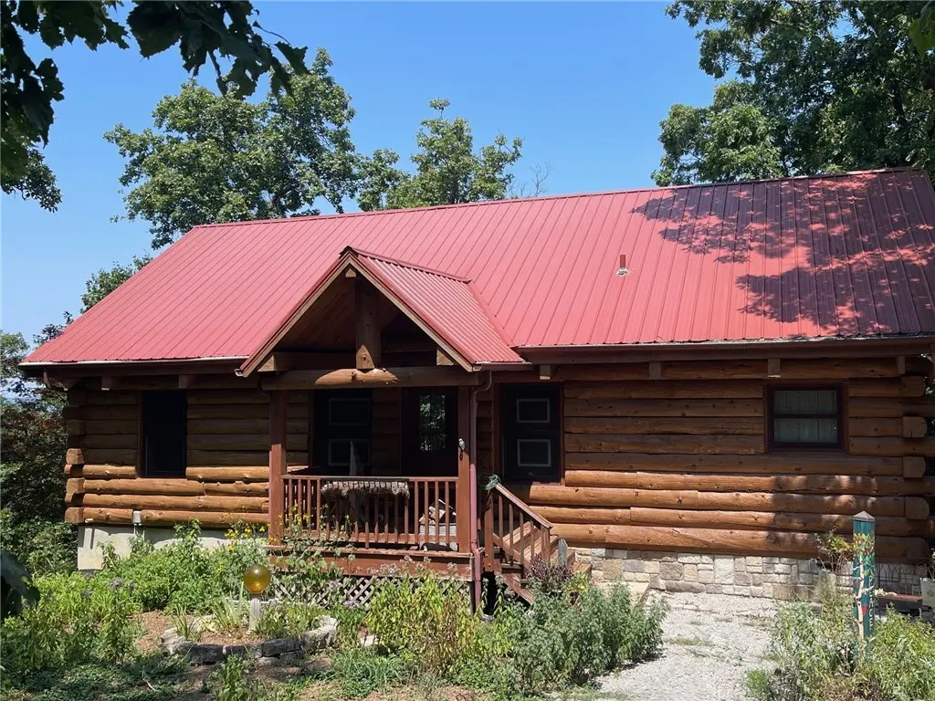 594 County Road 2462, Berryville