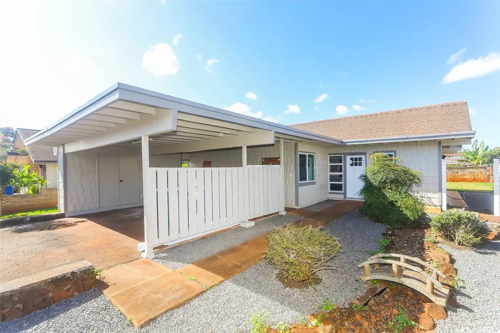 94-655 Ialeleiaka Place, Mililani
