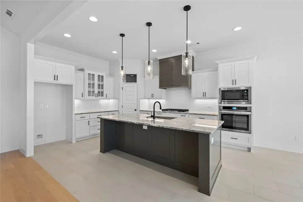 2300 Salmon Street, Pea Ridge